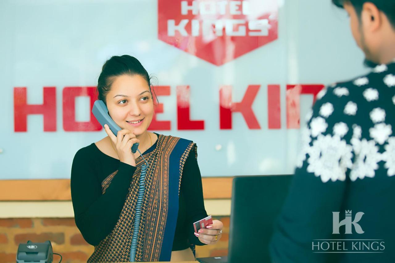 Hotel Kings ポカラ エクステリア 写真
